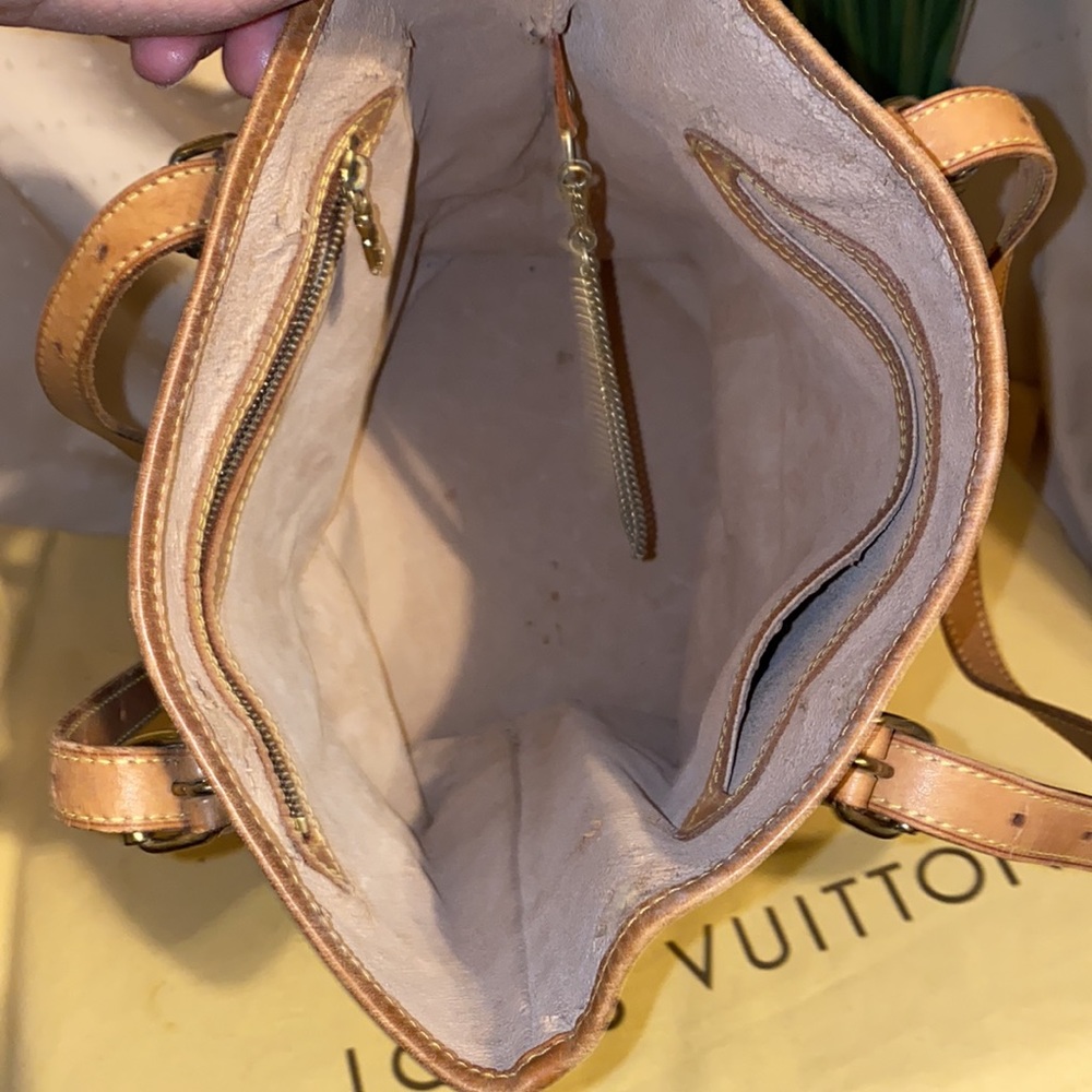 Louis Vuitton Vintage Bucket GM - Picture 11 of 12